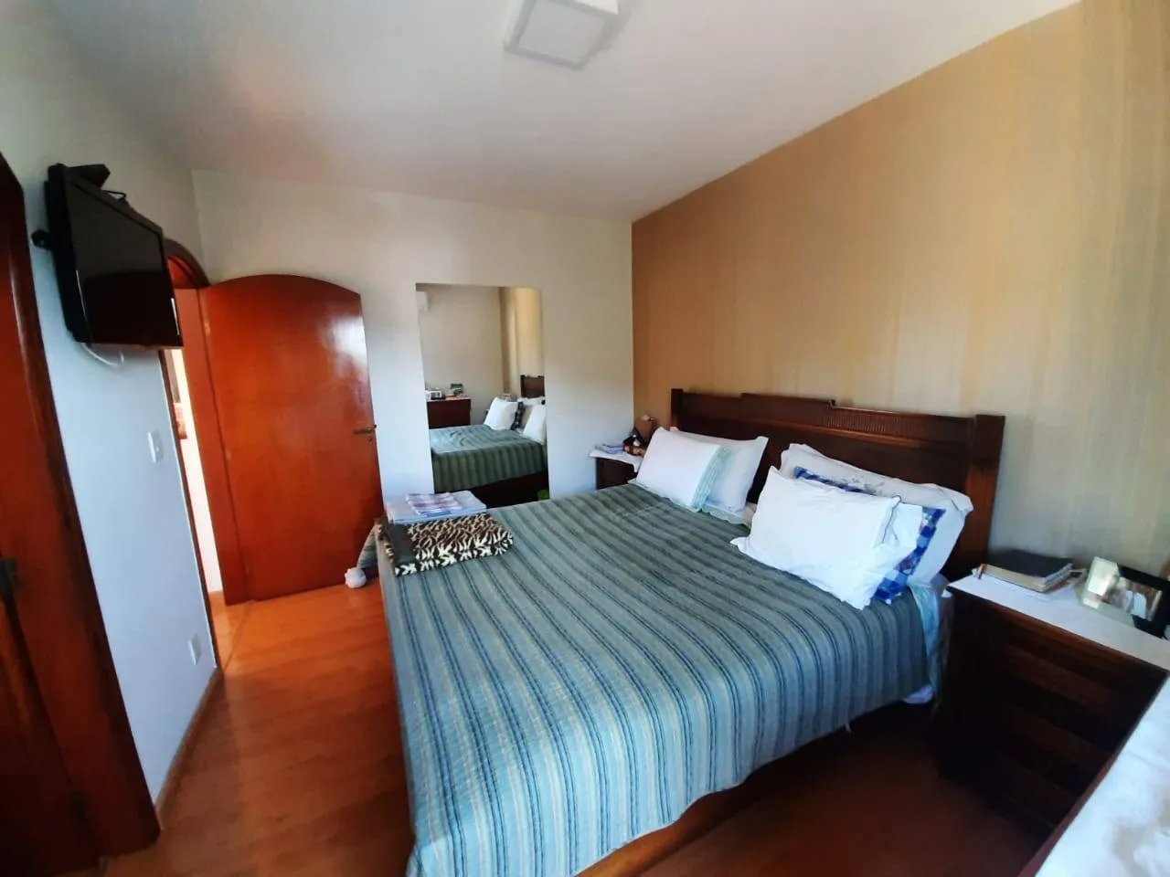Imagem Sobrado de 387m² Localizado no Alphaville Residencial 3 - Santana de Parnaíba/SP!