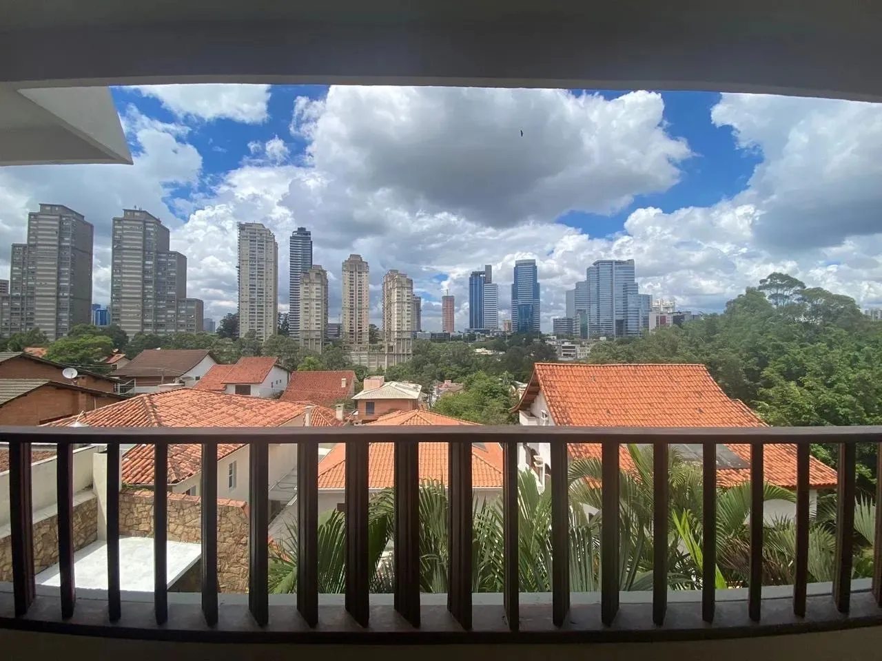Imagem Casa de Luxo em Condomínio - Santana de Parnaíba-SP, Alphaville, 4 Quartos, 5 Banheiros, 5 Vagas, 500m².