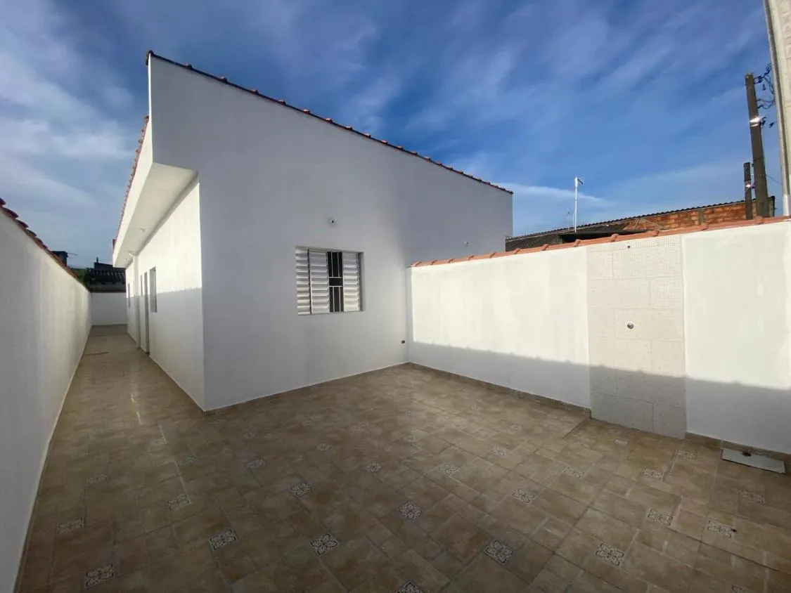 Imagem CASA NOVA COM 02 DORMITÓRIOS E ACEITA FINANCIAMENTO BANCÁRIO NO NOSSA SENHORA DO SION EM ITANHAÉM
