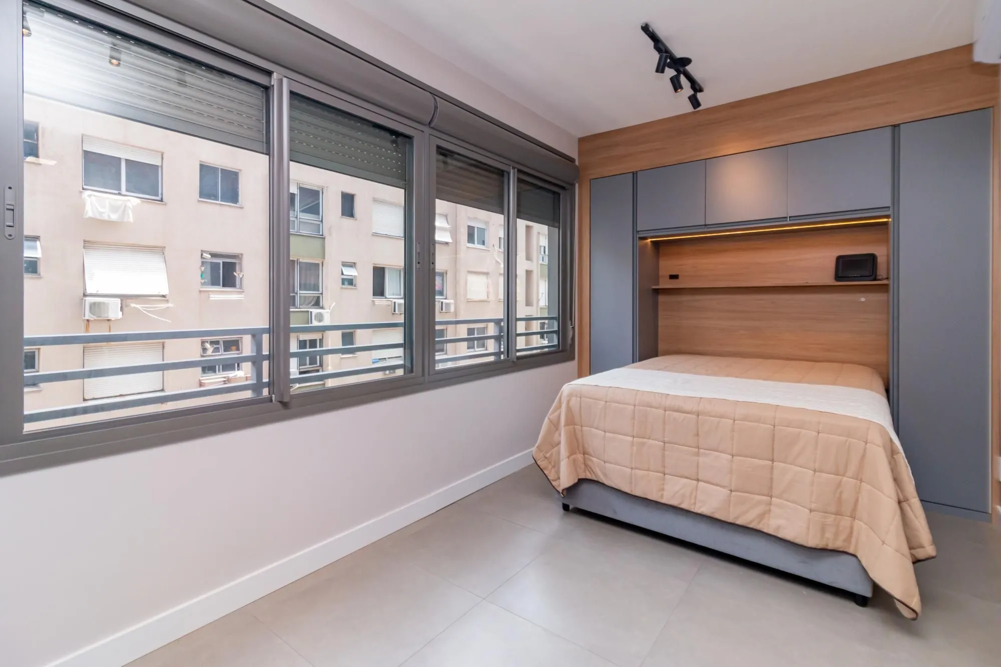 Imagem STUDIO ANDAR ALTO C BAIXA EM FRENTE A REDENÇÃO Porto Alegre