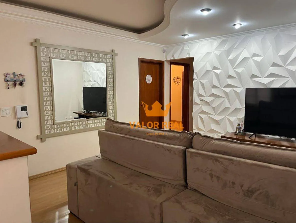 Imagem Casa de noivos em rua tranquila e com segurança. AT 394 m2, 3 Dorm, 2 Suites, Salão de Festas, R$ 790.500