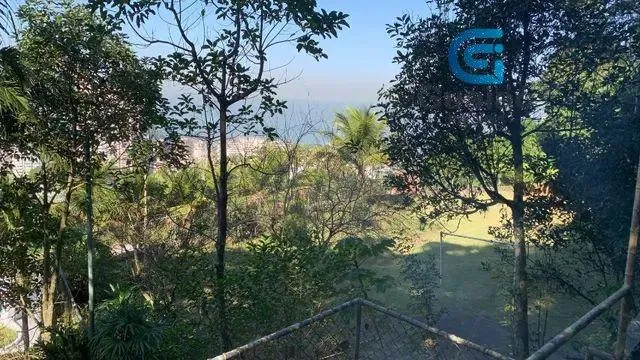 Imagem Vendo amplo terreno, Morro Santa Terezinha, Santos