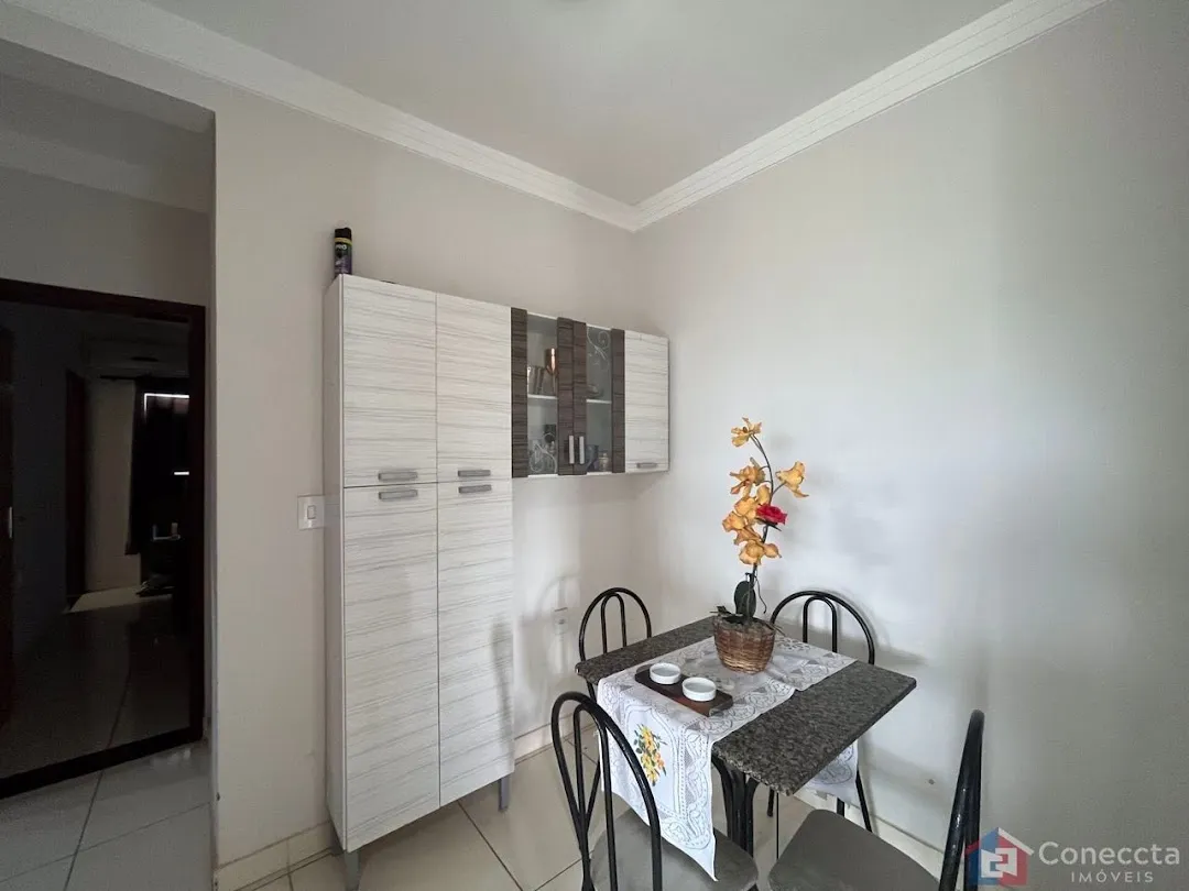 Imagem Apartamento com 2 dormitórios à venda, 69 m² por R$ 250.000,00 - Laranjeiras - Patos de Minas/MG