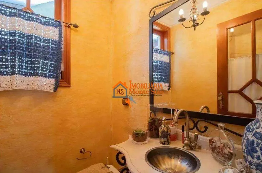 Imagem Sobrado com 3 dormitórios, 425 m² - venda por R$ 2.000.000,00 ou aluguel por R$ 11.500,00/mês - Jardim Maia - Guarulhos/SP