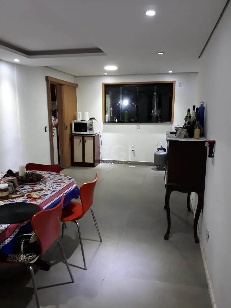 Imagem Casa para Venda - 230.45m², 4 dormitórios, sendo 1 suites, 3 vagas - Ponta Grossa