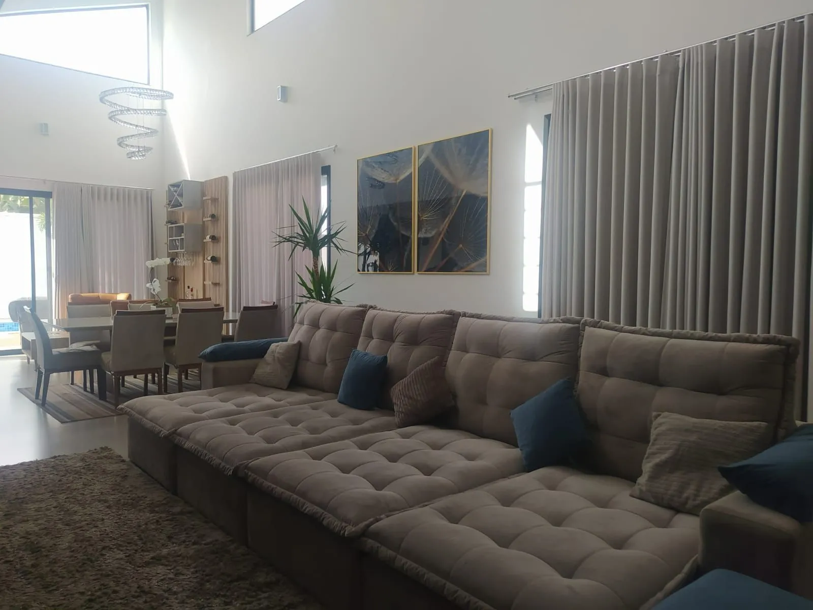 Imagem Casa para Locação e Venda com 3 suítes no Alphaville 1