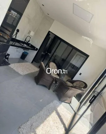 Imagem Casa mobiliada com 3 dormitórios à venda, 198 m² por R$ 1.259.000 - Jardim Veneza - Senador Canedo/GO