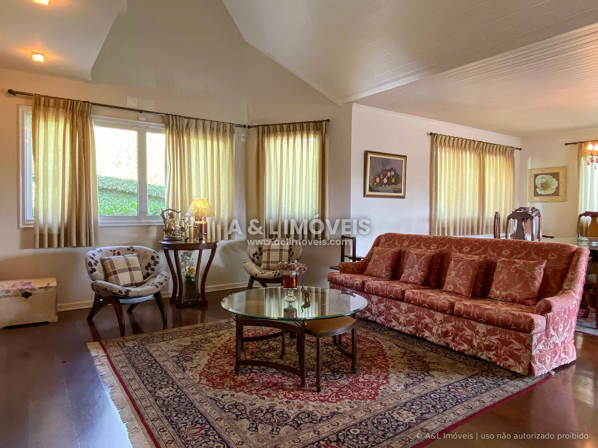 Imagem Casa em Campos do Jordão | Alto Capivari | 700 m² | 6 Suítes