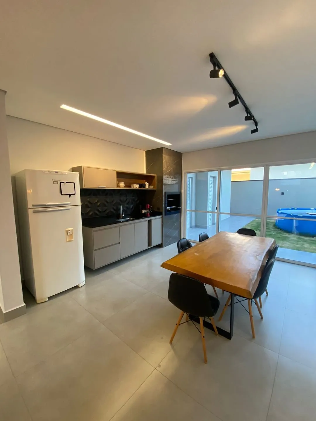 Imagem Casa à venda 3 Quartos, 1 Suite, 4 Vagas, 300M², Bairro do Grama, Caçapava - SP | Condomínio Terras do Vale