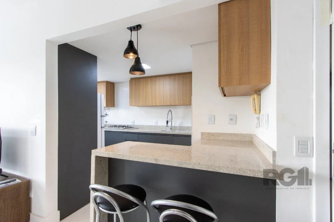 Imagem Apartamento para Venda - 71m², 2 dormitórios, sendo 1 suites, 2 vagas - Camaquã