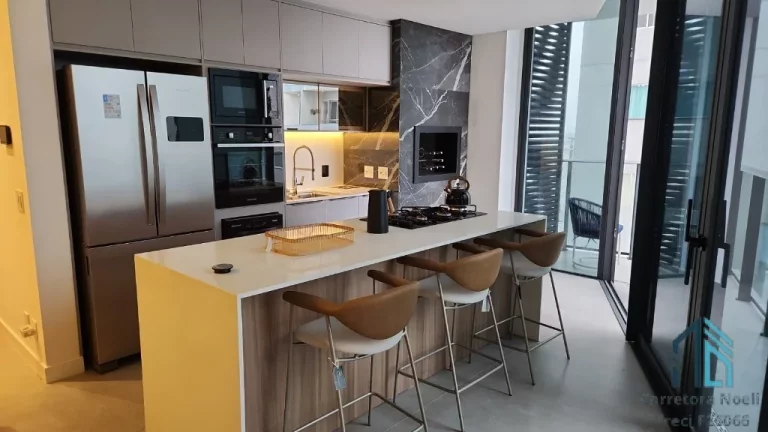 Imagem Apartamento Frente Mar, MOBILIADO e DECORADO, 03 suítes, 02 vagas, em Balneário Piçarras, SC