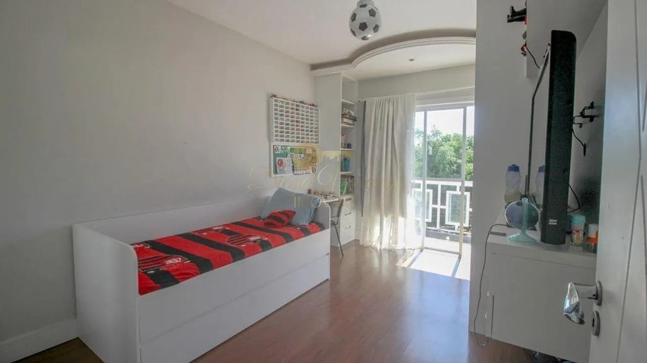 Imagem Casa em Condomínio para Venda em Teresópolis / RJ no bairro Tijuca