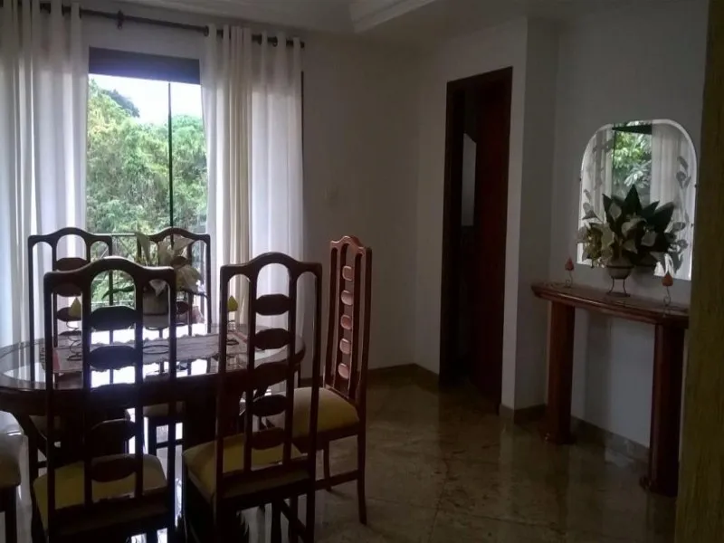 Imagem Casa de luxo em condomínio à venda em Campinas-SP, bairro Caminhos de San Conrado: 4 quartos, 2 suítes, 2 salas, 8 banheiros, 4 vagas, 351m².