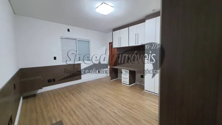 Imagem Casa em Santos á venda com 3 dormitórios.