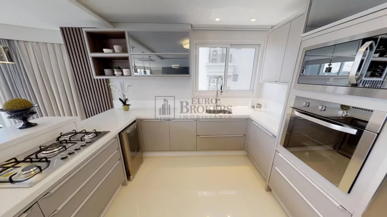 Imagem Apartamento mobiliado com vista mar e 4 suítes em Balneário Camboriú.