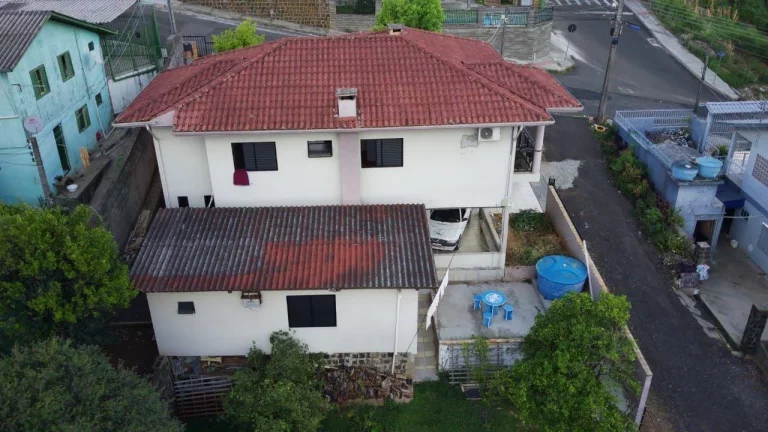Imagem Casa para Venda em Concórdia, Das Nações, 3 dormitórios, 1 suíte, 2 banheiros