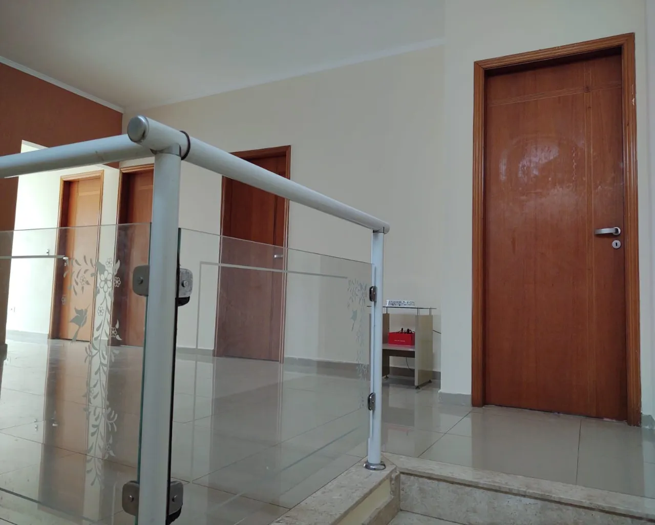 Imagem Lindo Sobrado de 4 Dormitórios no Cond. Residencial Portobello