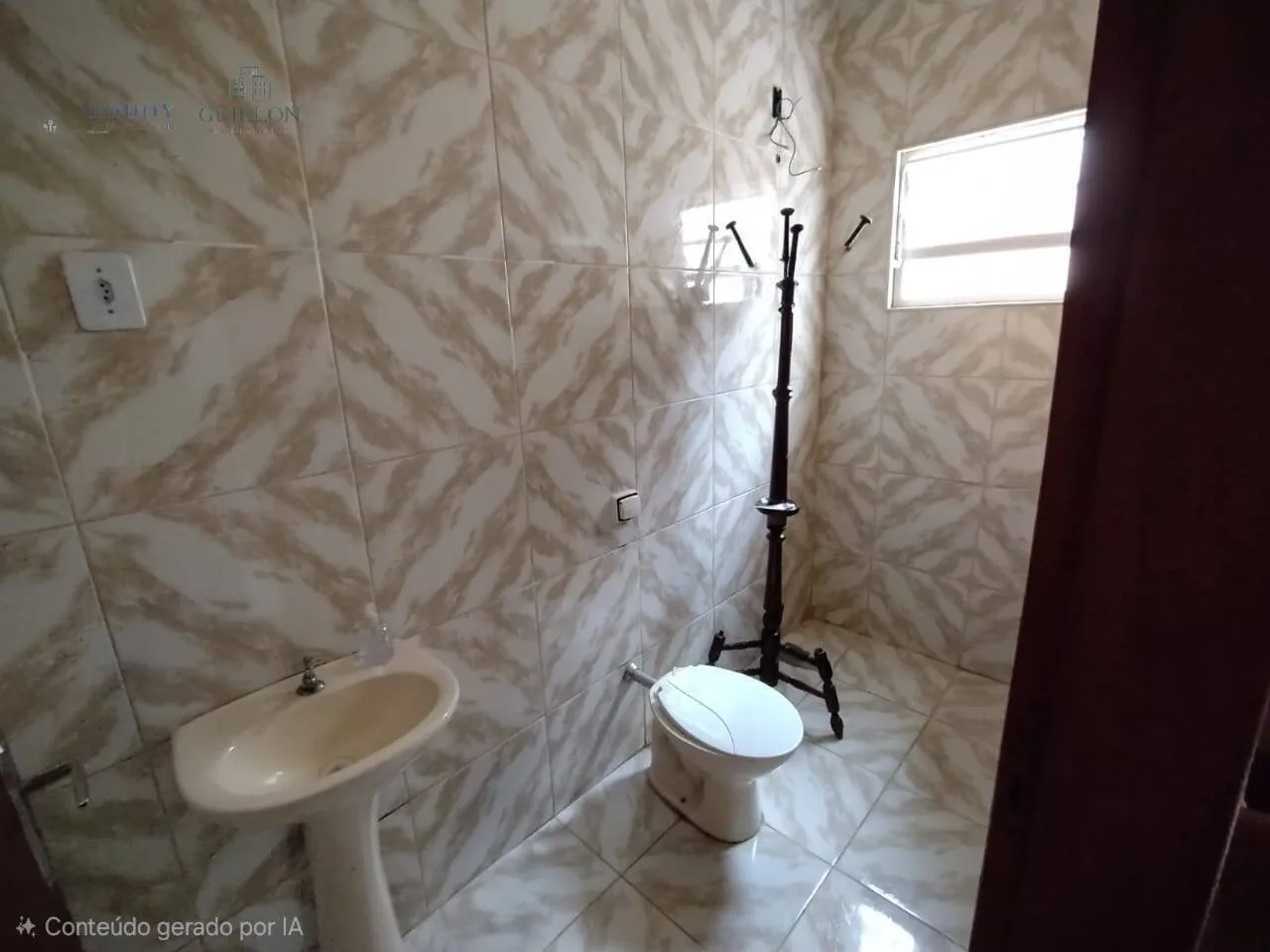Imagem Renda Garantida e Ótima Localização: 2 Casas à Venda em Bairro Consolidado