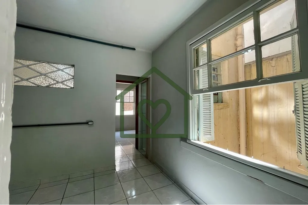 Imagem Localizado na parte alta da Rua Duque de Caxias, este apartamento de 48,71 m² e 2 dormitórios é p...