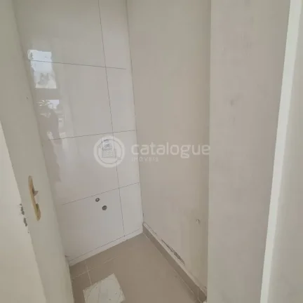 Imagem Alugo 9 salas comerciaide 24 e 18 m2 com banheiro e espaço pra cozinha