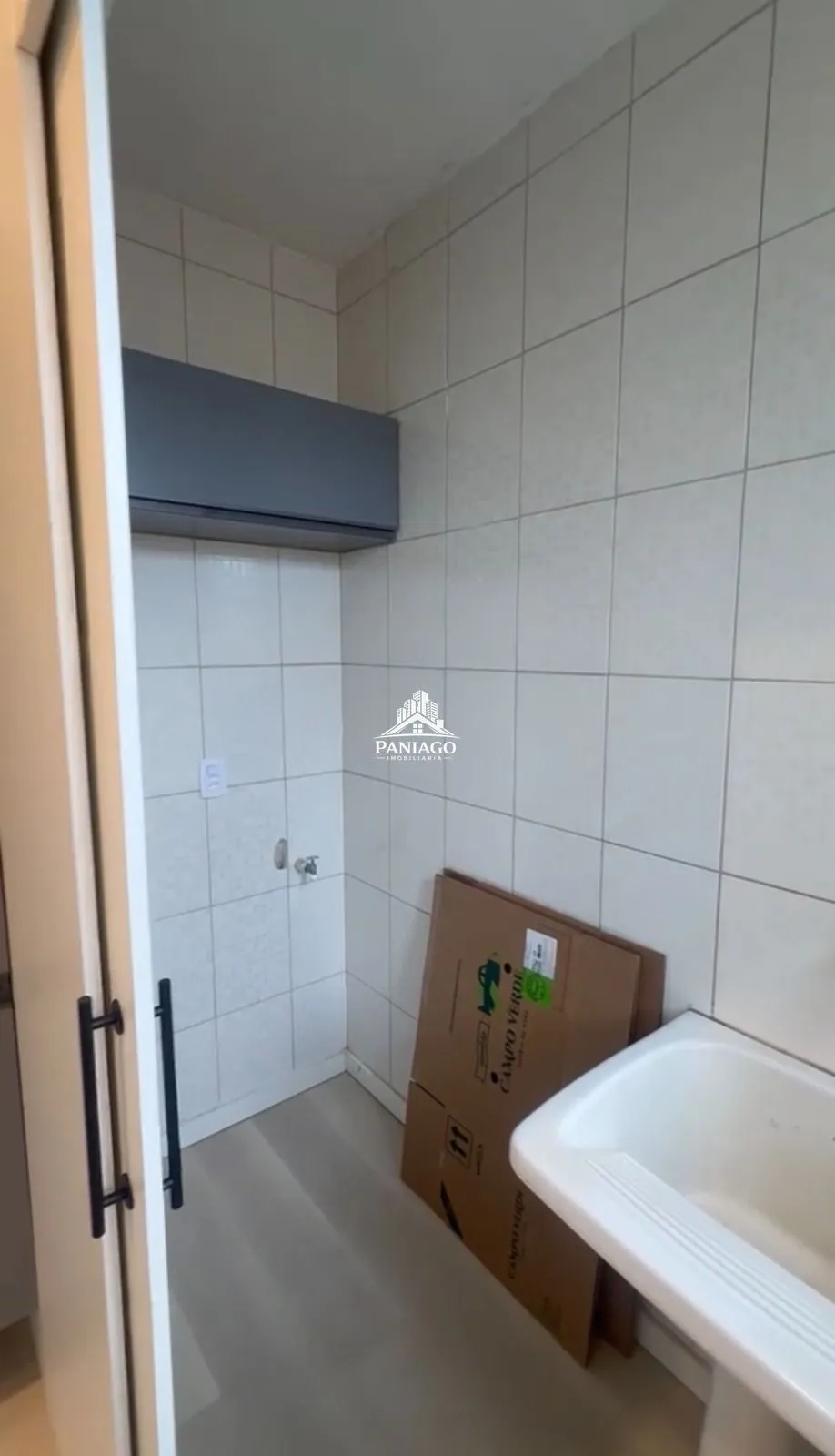 Imagem Apartamento Reformado para Locação com 2 Quartos, Suíte, Escritório