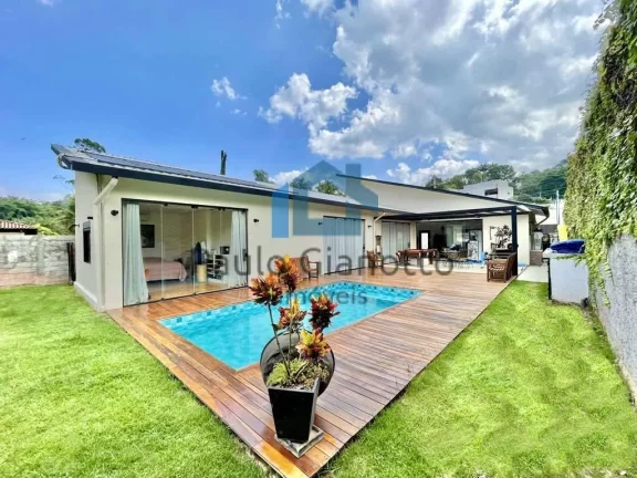 Foto do imóvel Casa Nova e Térrea no Centro da Granja Viana em Rua Rio Bonito