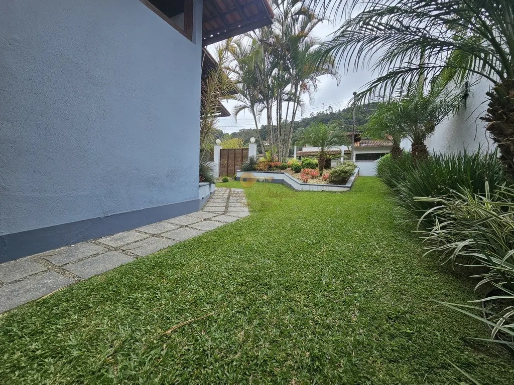 Imagem Casa em Condomínio para Venda em Teresópolis / RJ no bairro Parque do Imbui
