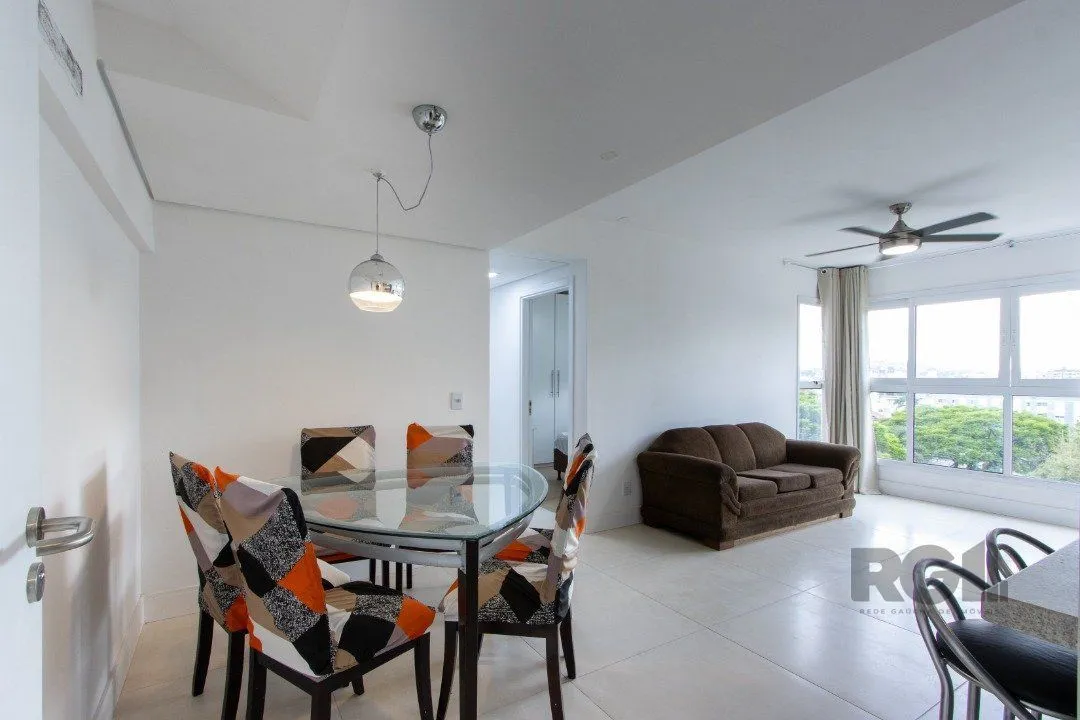 Imagem Apartamento para Venda - 71m², 2 dormitórios, sendo 1 suites, 2 vagas - Camaquã
