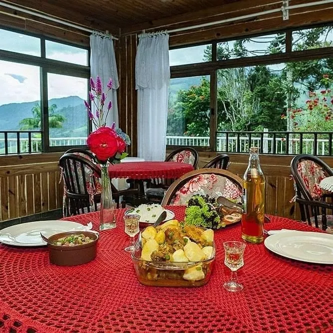 Imagem Chácara à venda 9 Quartos, 9 Suites, 10 Vagas, 20000M², Zona Rural, Guaratinguetá - SP