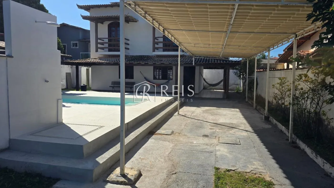 Foto do imóvel Casa para Venda em Rio das Ostras, Jardim Mariléa, 2 dormitórios, 2 banheiros, 10 vagas em Rua Petrópolis, 99 - Jardim Mariléa, Rio das Ostras