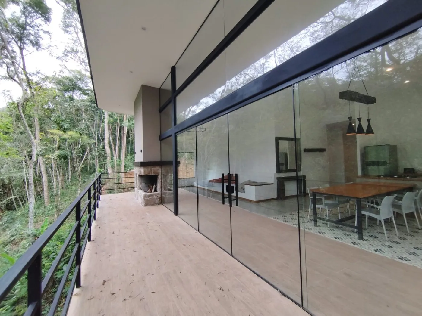 Foto do imóvel Casa em Condomínio para Venda em Petrópolis / RJ em Estrada Bernardo coutinho