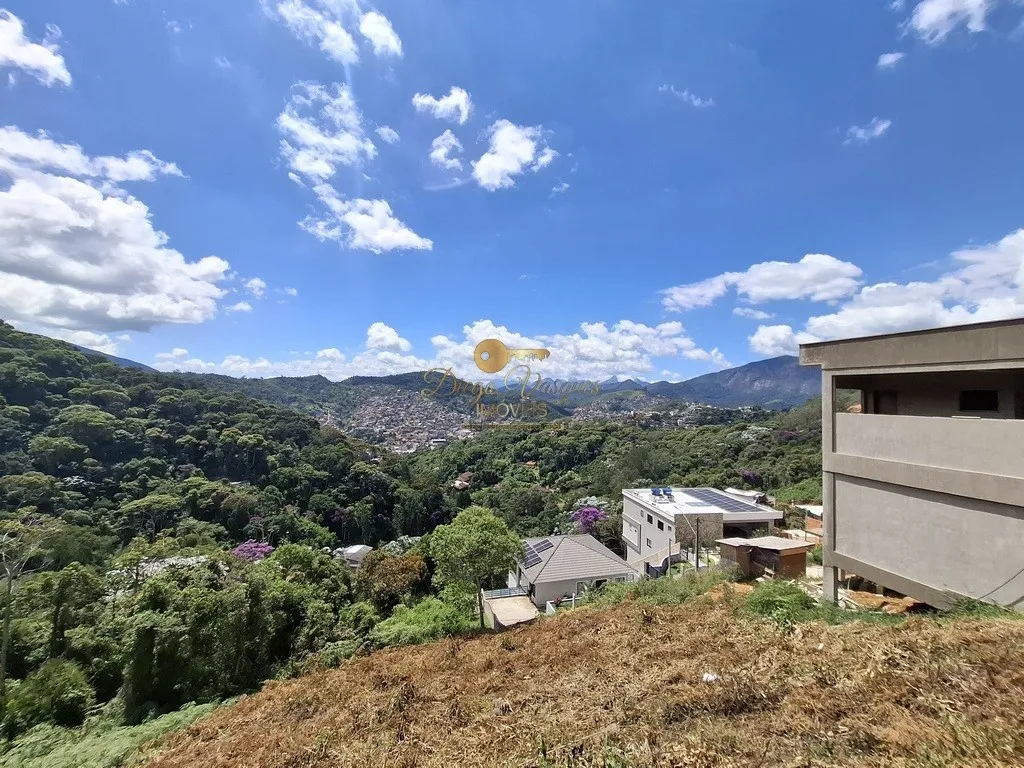 Imagem Terreno em Condomínio para Venda em Teresópolis / RJ no bairro Barra do Imbuí