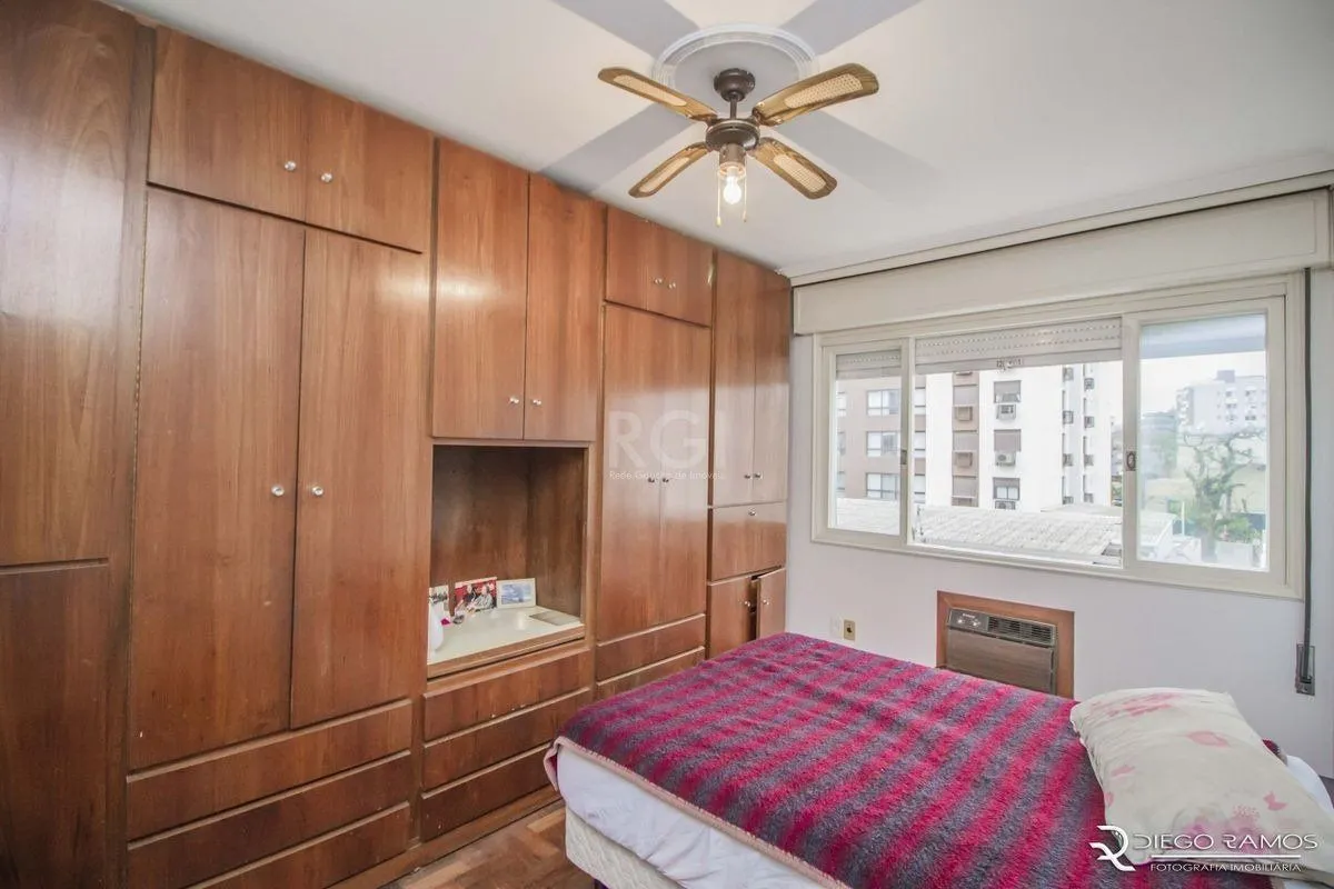 Imagem Apartamento para Venda - 96m², 3 dormitórios, 1 vaga - Menino Deus