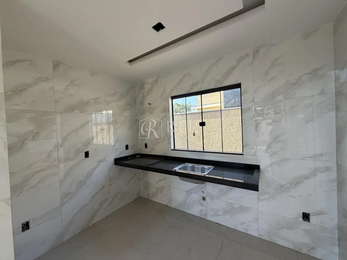 Imagem Casa para Venda em Rio das Ostras, Enseada das Gaivotas, 3 dormitórios, 1 suíte, 2 banheiros, 4 vagas