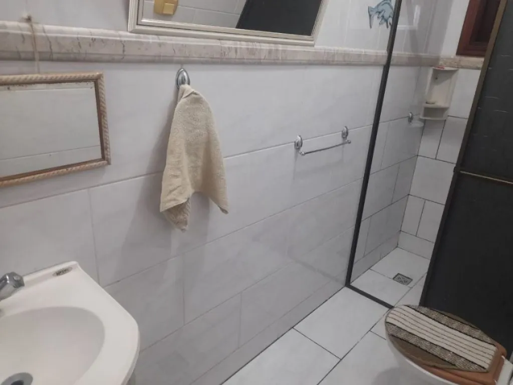Imagem CASA COM 85,00 m² - GUILHERMINA - PRAIA GRANDE SP