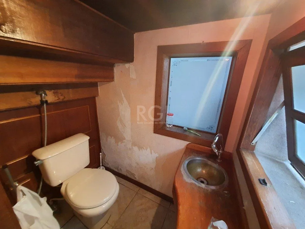 Imagem Casa para Venda - 300m², 3 dormitórios, sendo 3 suites, 5 vagas - Santana