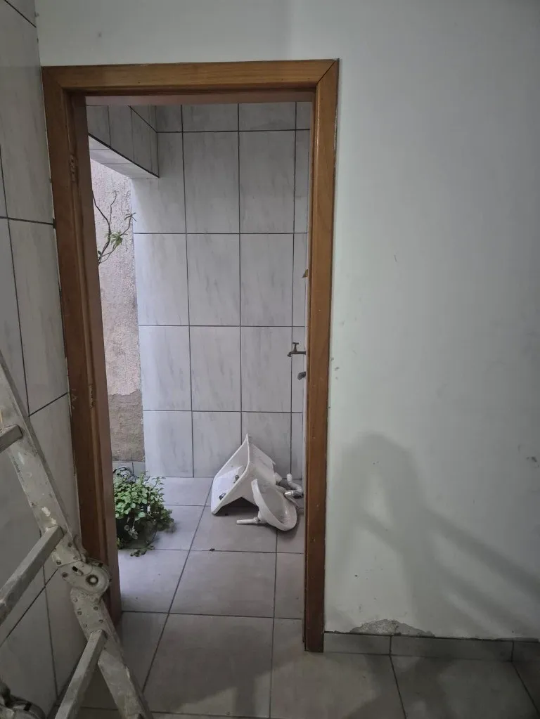 Imagem Aluguel de Apartamento em Santo André-SP, Cidade São Jorge - 2 quartos, 1 banheiro, 1 vaga, 45m² de área.