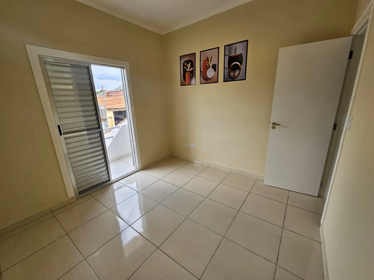Imagem Casa à venda em Sorocaba-SP, Jardim Topázio: 2 quartos, 1 sala, 2 banheiros, 1 vaga de garagem - 100m² de área