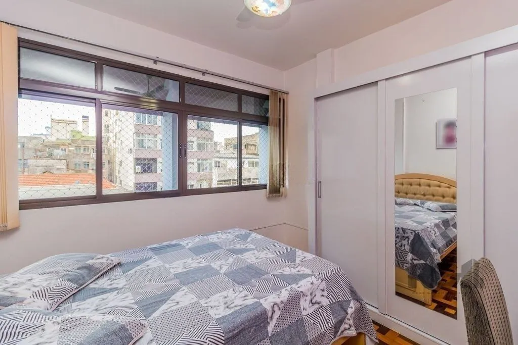 Imagem Excelente apartamento de 88m² com 3 dormitórios e sacada.