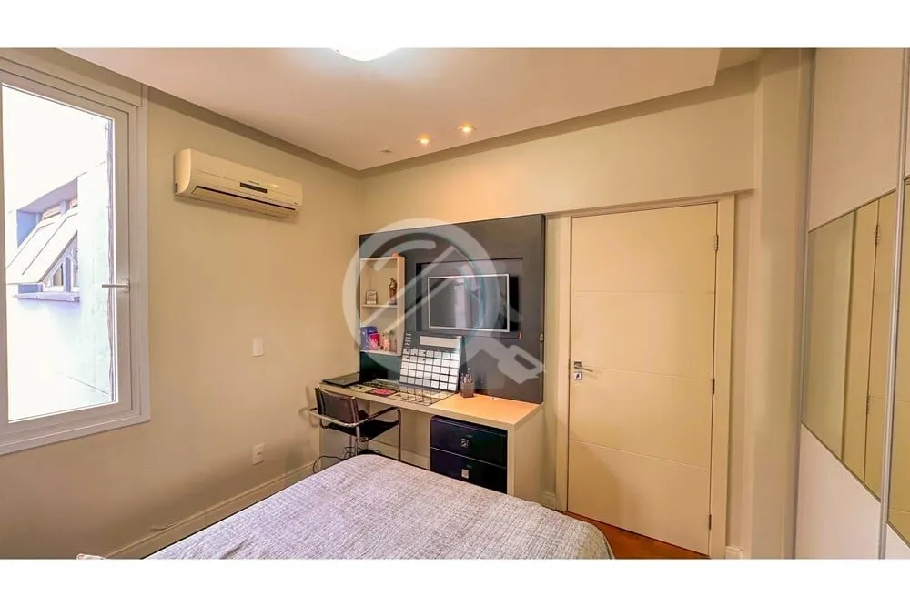 Imagem Bem-vindo ao sonho de morar no coração do Centro Histórico de Porto Alegre! Este apartamento comp...