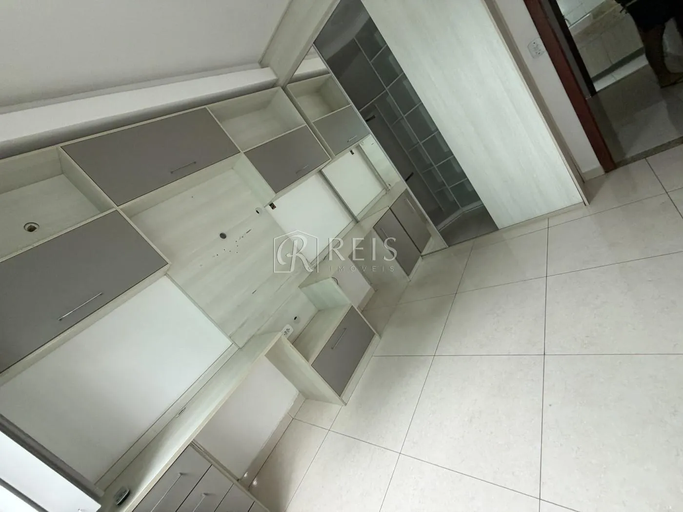 Imagem Casa para Venda em Rio das Ostras, Chácara Mariléa, 3 dormitórios, 1 suíte, 4 banheiros, 2 vagas