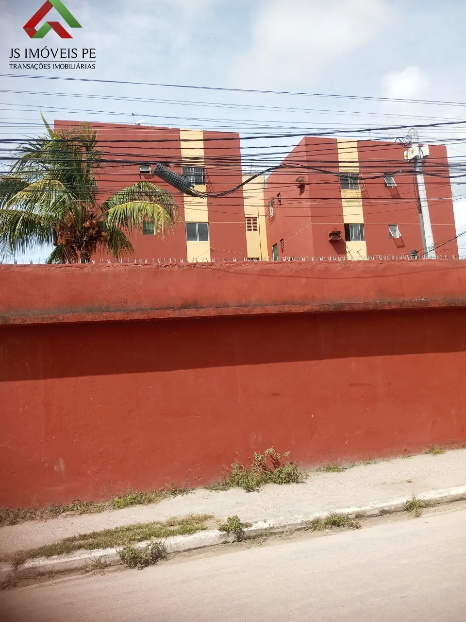 Imagem Apartamento à venda em Jaboatão dos Guararapes-PE, bairro Candeias, 2 quartos, 2 salas, 2 banheiros, 1 suíte, 70m² de área. Aproveite!
