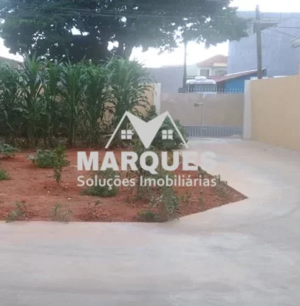Imagem Casa Espaçosa no Jardim Rosolém em Hortolândia!