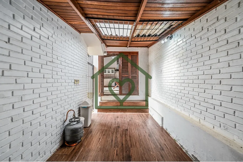 Imagem Descubra o lar dos seus sonhos em Santa Tereza, Porto Alegre!* 
 
Apresentamos uma incrível Casa no...