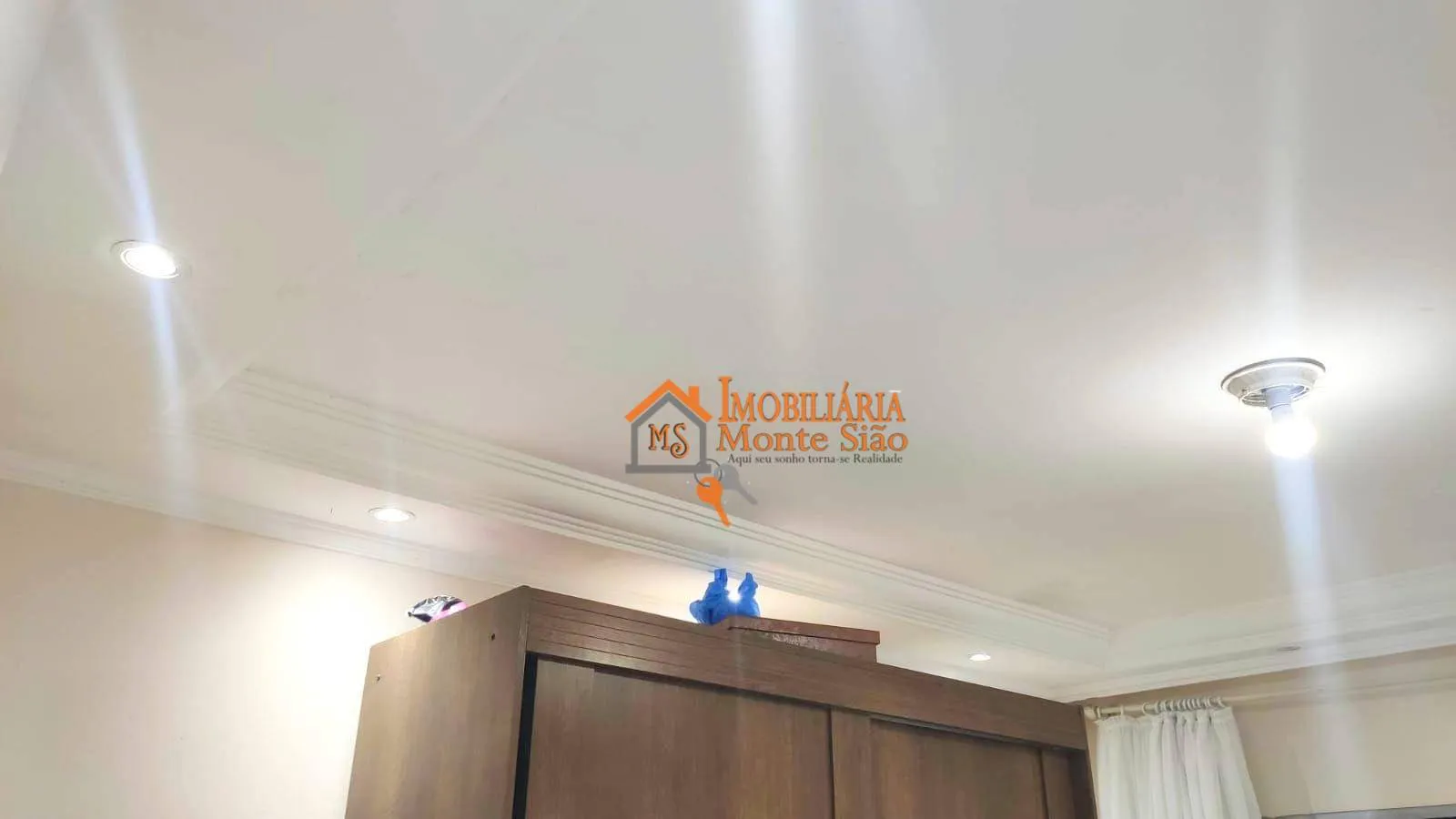 Imagem Casa com 4 dormitórios à venda, 200 m² por R$ 749.900,00 - Jardim Adriana - Guarulhos/SP
