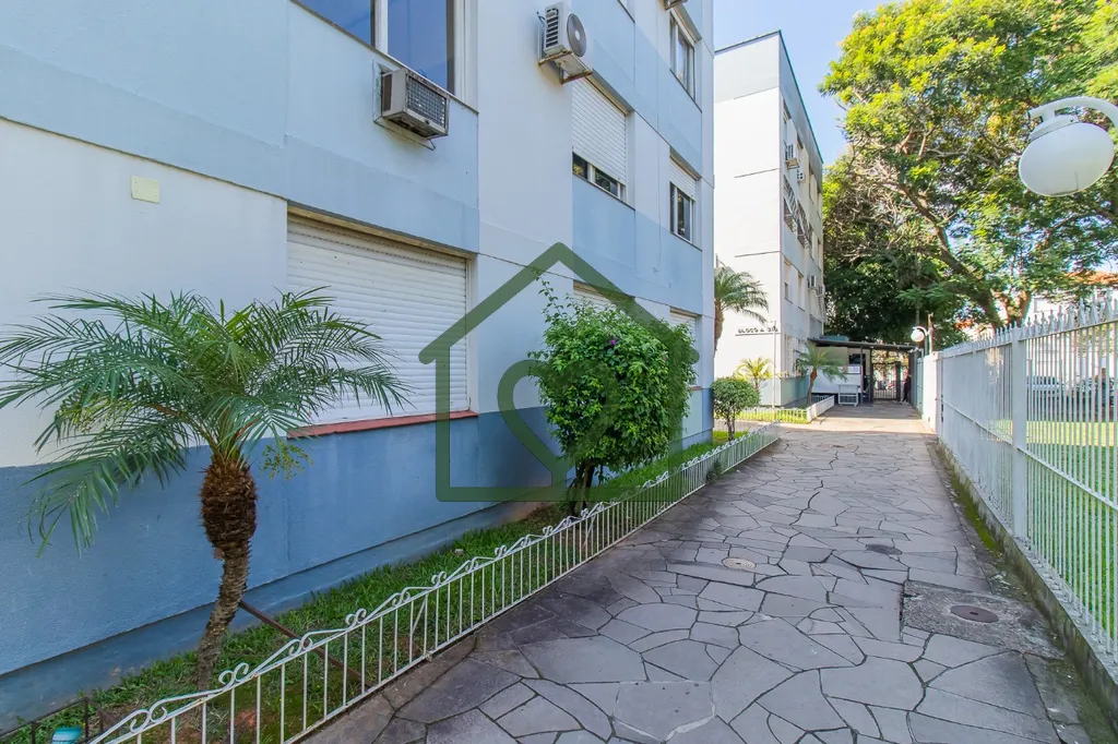 Imagem Heras Imóveis vende apartamento mobiliado, com 2 dormitórios, no bairro Passo da Areia, em Porto A...