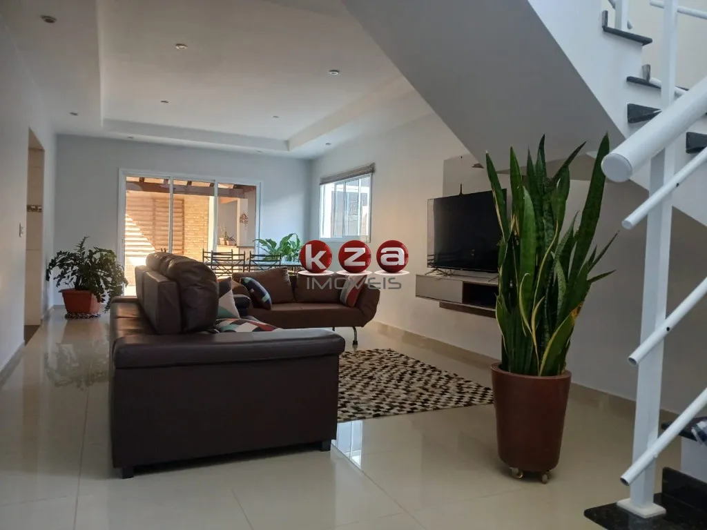 Imagem Venda de Casa de 3 Quartos com Suite em Condomínio Villagio Fiorentino, Valinhos-SP - 241m² - Imperdível!