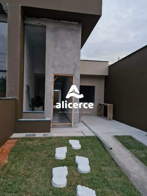 Imagem Casa Geminada à venda l 2 Dormitórios l 45m² l Bela Vista - Palhoça/SC