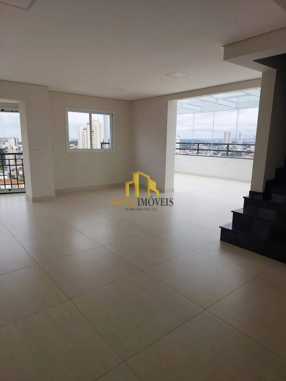 Imagem Cobertura Duplex à Venda no Edifício Saint Tropez | 181m² | 3 Dormitórios