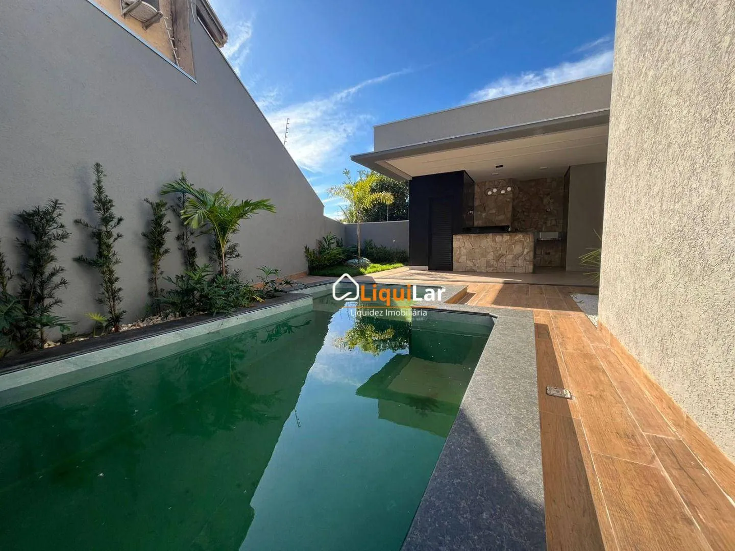 Imagem Casa Térrea de Alto Luxo na Vila Planalto com 3 Suítes, Escritório e Piscina Aquecida